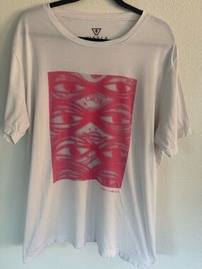 Men’s VISSLA White Tee with Black Logo Size XL